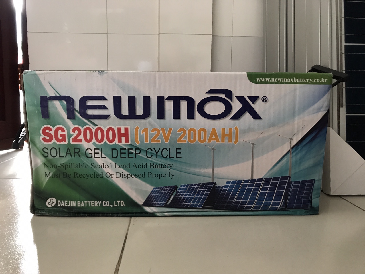 Ác quy Newmax dùng cho hệ thống năng lượng mặt trời 200Ah -12V
